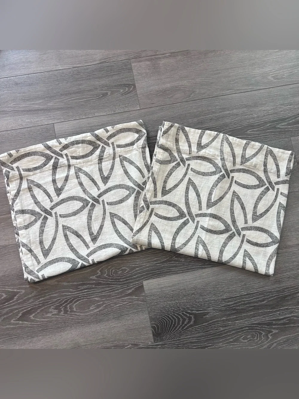 West Elm set of 2 European Flax Linen Light Filtering Curtains Panels, 48x84”